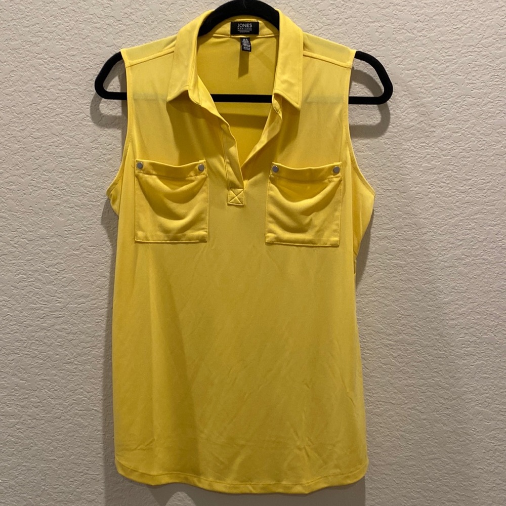 Jones New York Signature bright yellow tank. Long length. 2 pockets